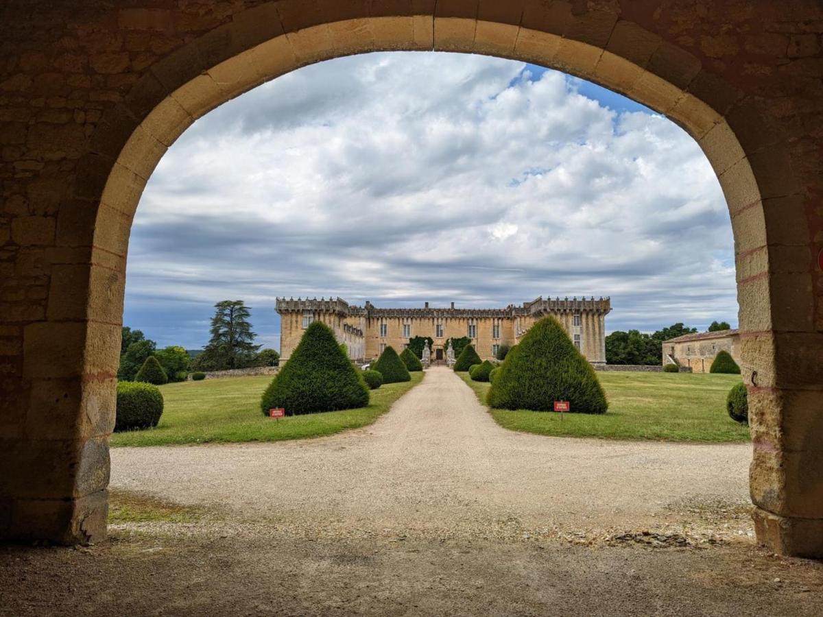 Gite Charmant Au Coeur D'Un Chateau Historique Avec Parc, Proche De Cognac, Ideal Famille Et Nature - Fr-1-653-167 Cherves-de-Cognac Kültér fotó